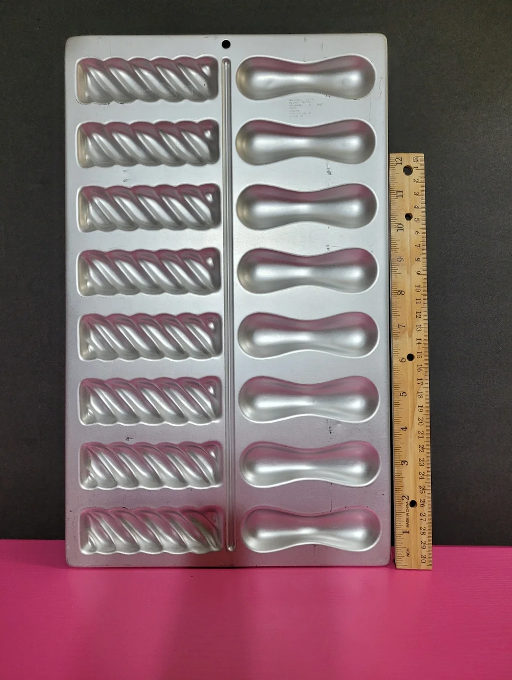 Vintage Wilton Marseilles Classic Aluminum Mold Pan No. 2306-101